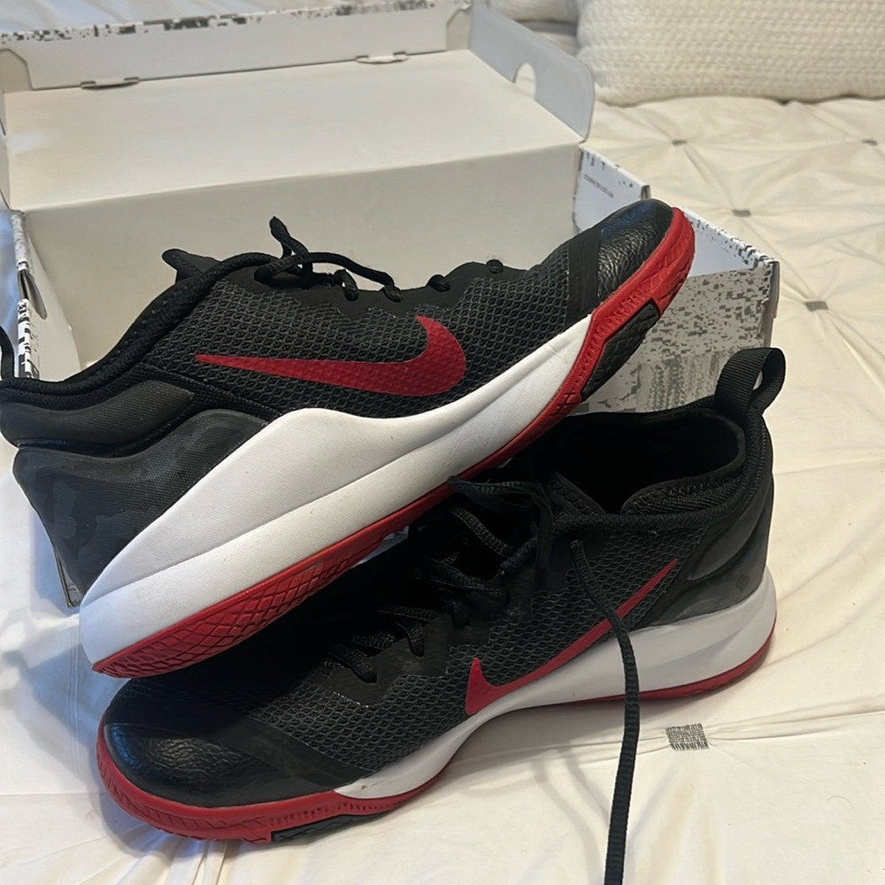 Brand new men’s size 10 sneakers